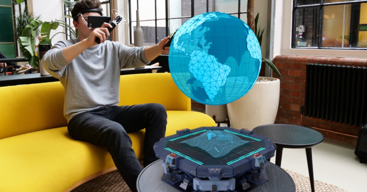 Смешанная реальность (Mixed Reality, MR)