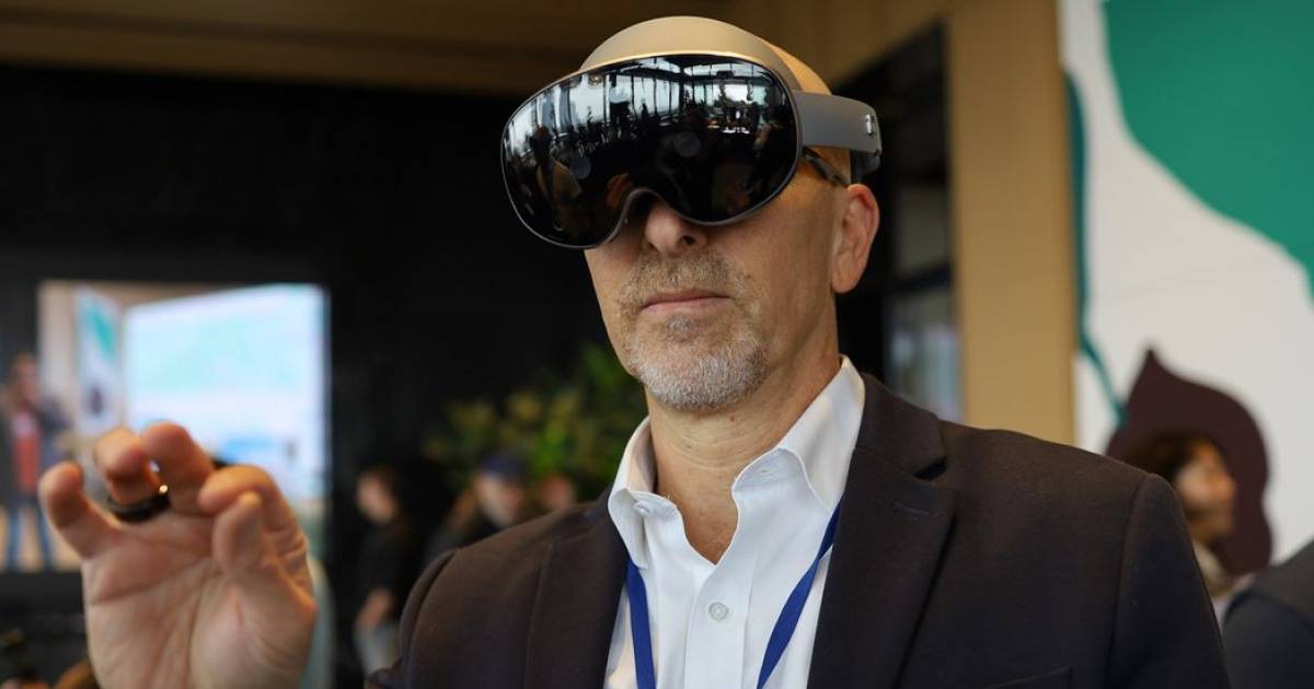 Гибкость Galaxy XR