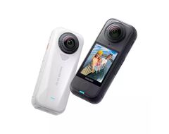 Панорамная экшен-камера Insta360 X4 Air